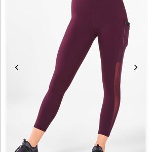 COPY - Fabletics Mesh Paneled Leggings